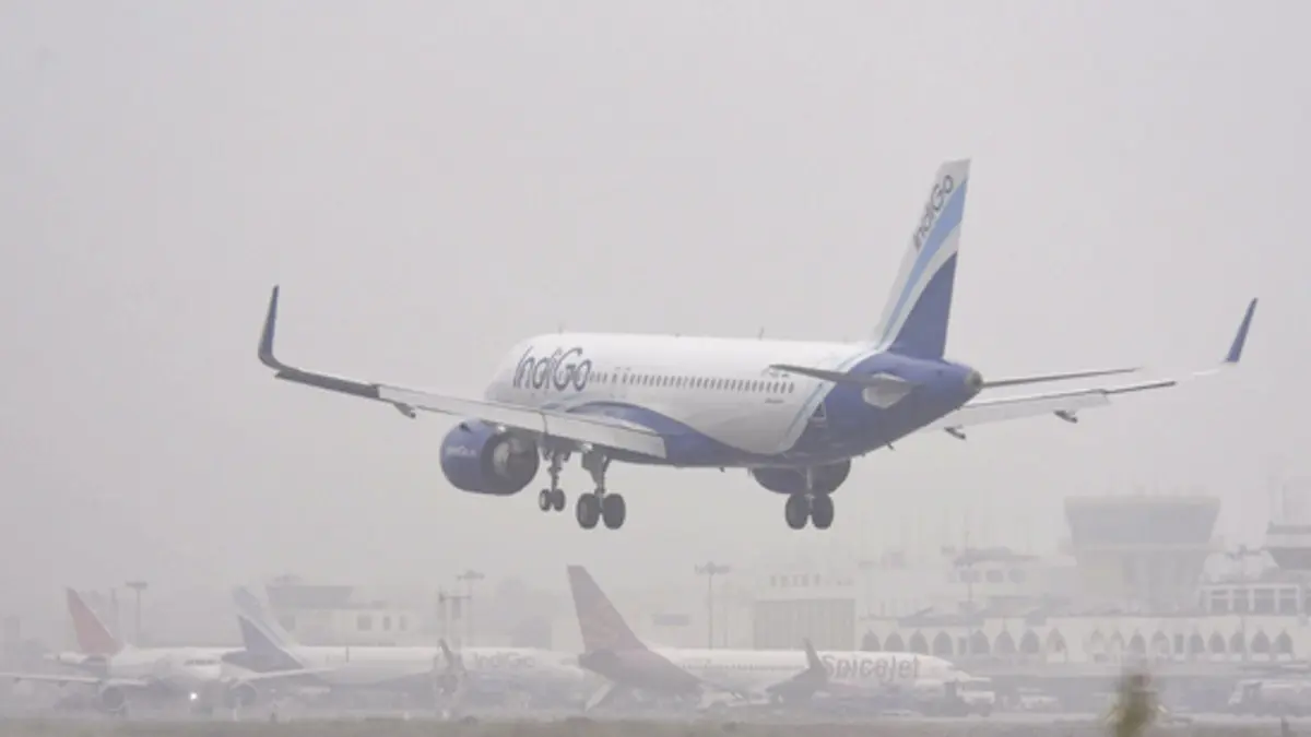 Delhi Flights Disrupted: IndiGo has advised passengers to check their flight status before heading to the airport and arrive early.