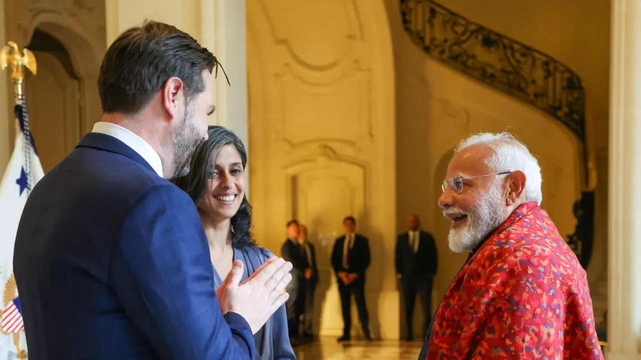 BREAKING: PM Modi Greeted With ‘Namaste’ By JD Vance At Elysee Palace