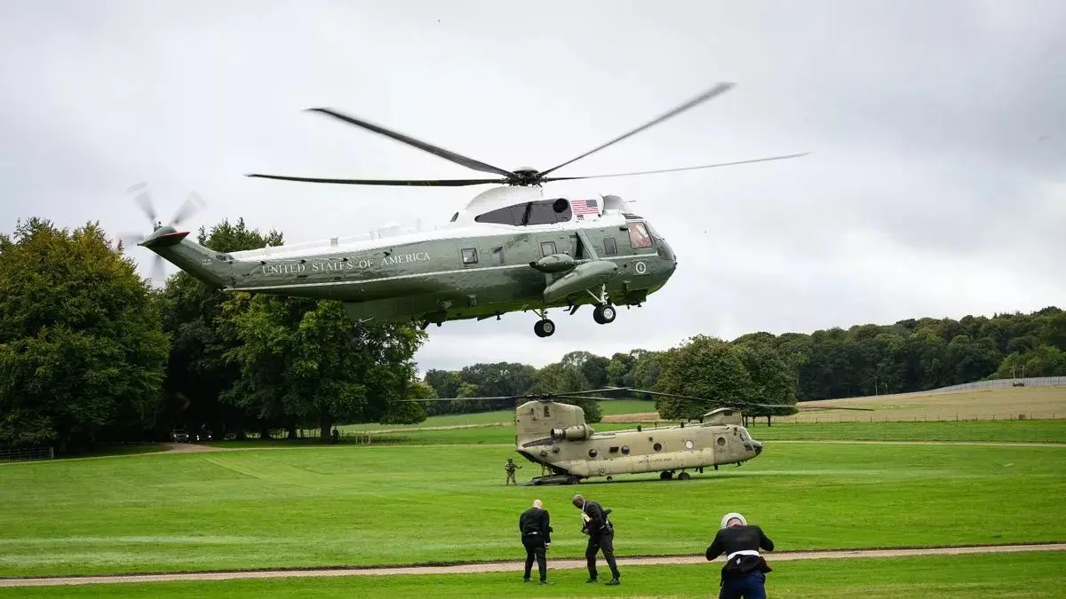US President's Marine One Helicopter With Trump, Melania Aboard Makes Emergency Landing In UK BREAKING: US President's Marine One Helicopter With Trump, Melania Aboard Makes Emergency Landing In UK