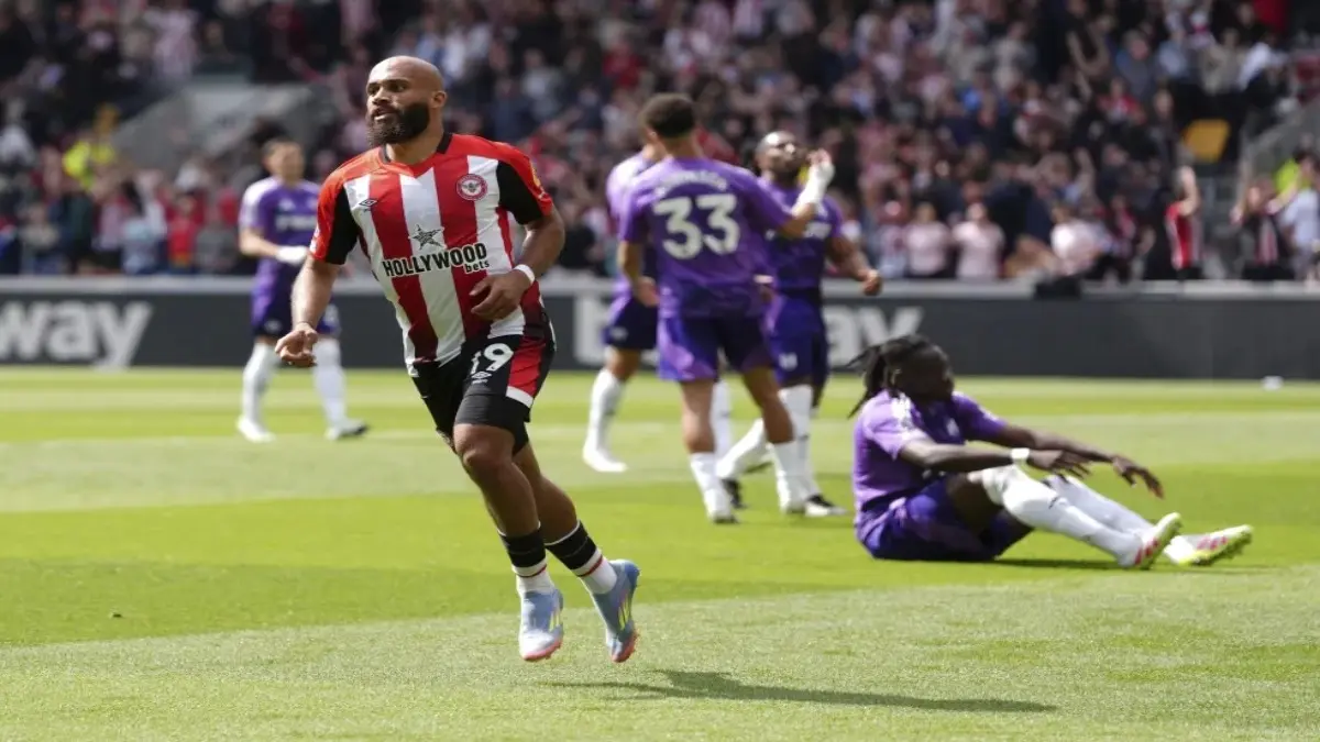 Brentford forward Bryan Mbeumo celebrates his goal