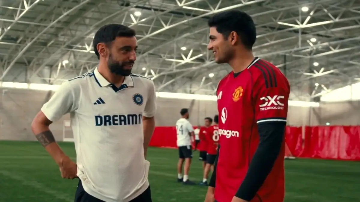 Bruno Fernandes interacts with Shubman Gill