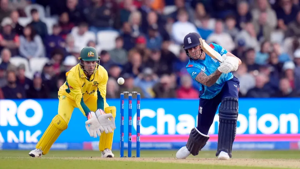Australia bowls first in 4th ODI against England in first return to Lord's since controversial test Brydon Carse