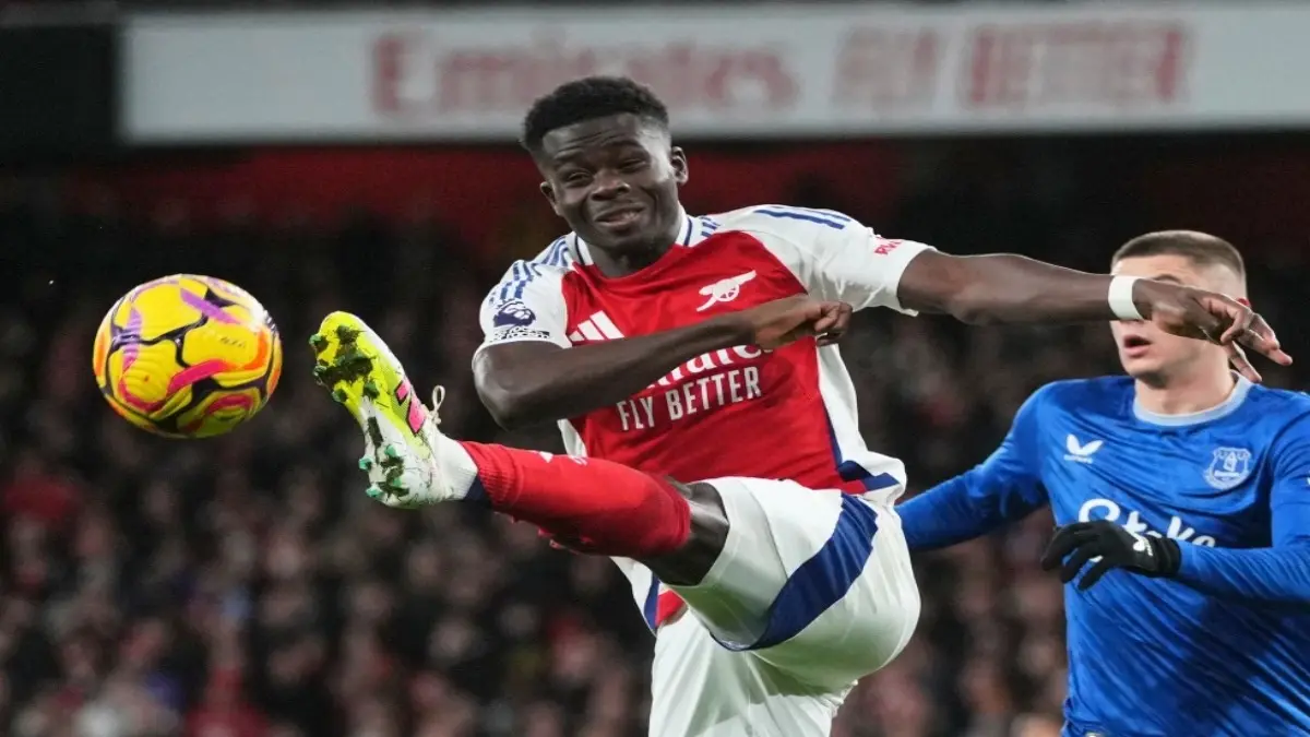 Bukayo Saka in action