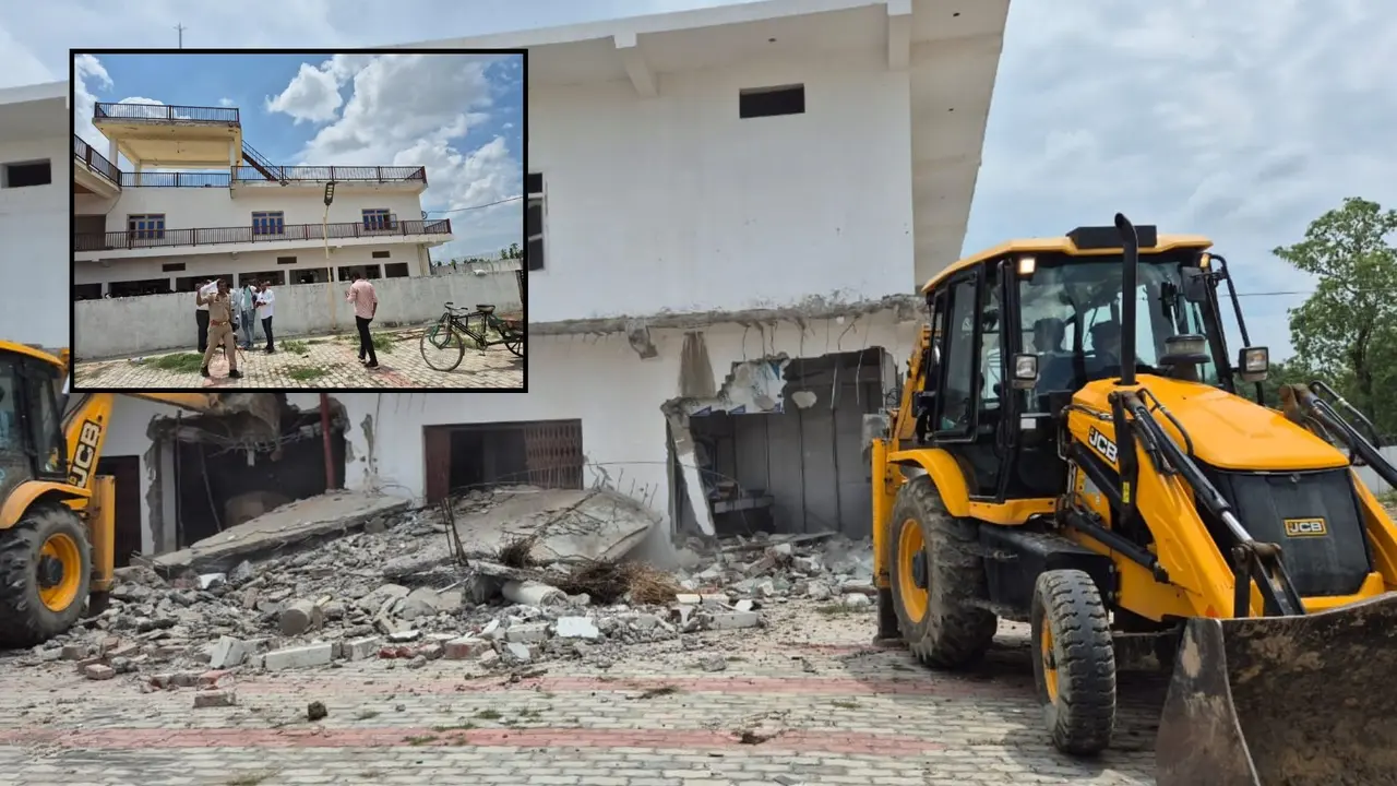 bulldozer action againstchangur baba mansion in balrampur