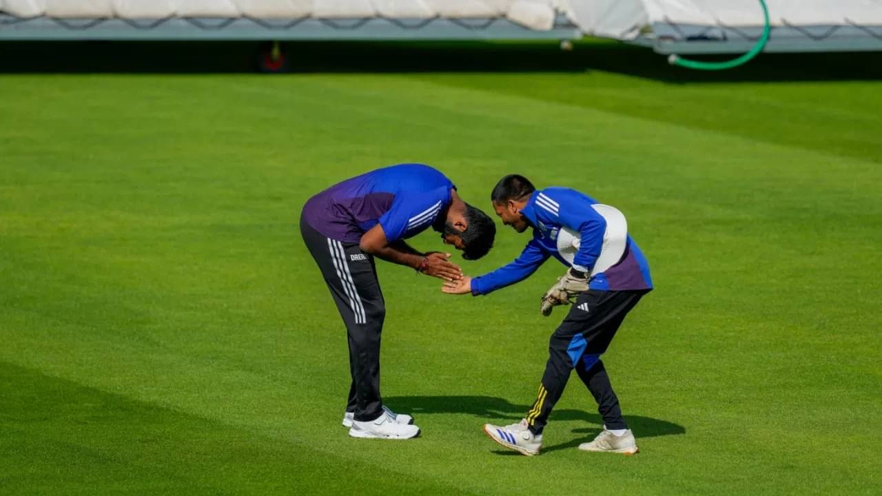 jasprit bumrah bows with folded hands to team india throwdown specialist ahead of ind vs eng Manchester test