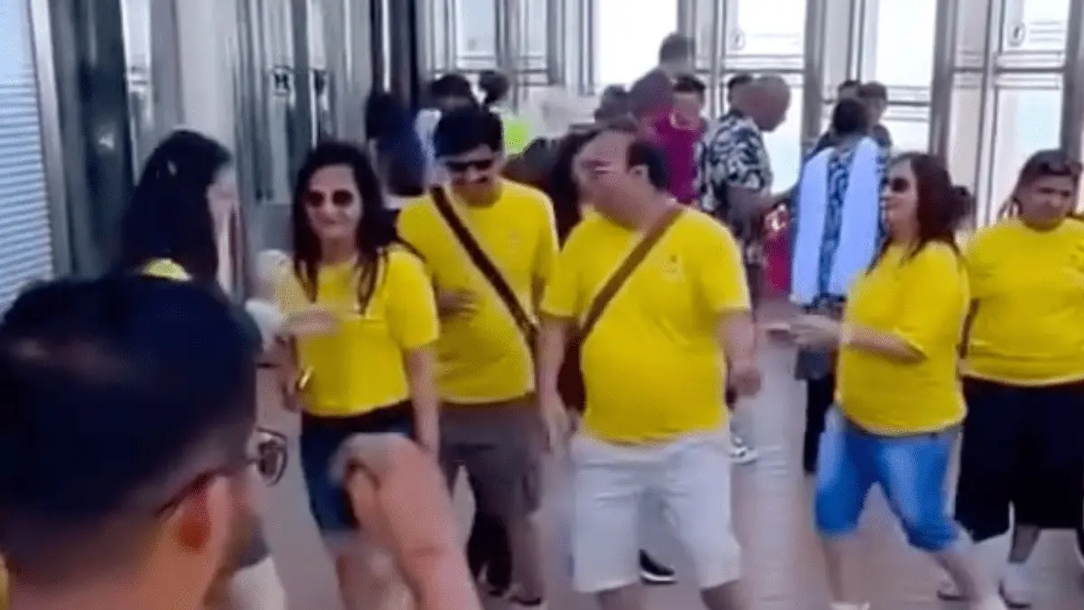 Garba On 124th Floor of Burj Khalifa, Tourists Groove, Video Goes Frenzy on Internet Burj Khalifa Garba
