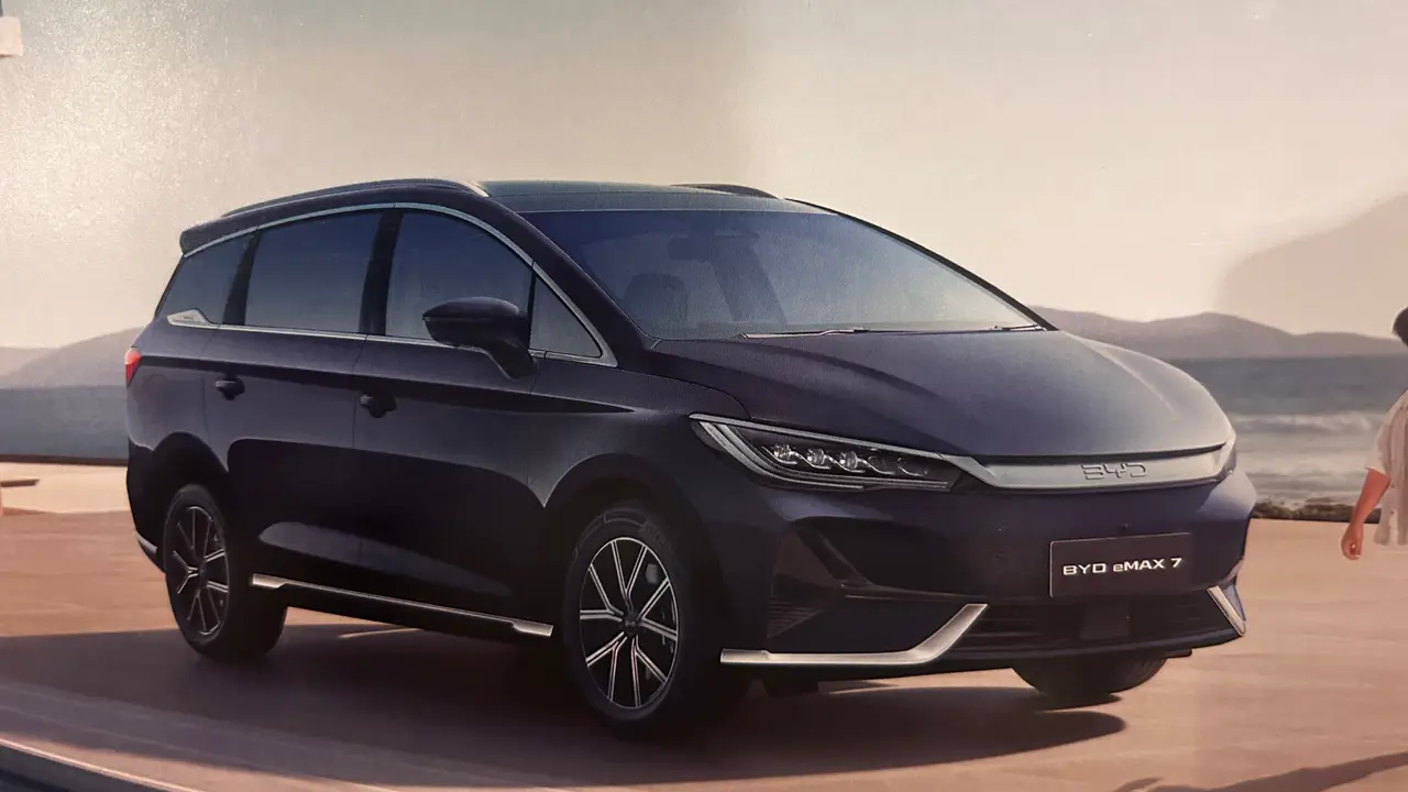 BYD eMax 7 launched at Rs 26.90 lakh in India: Top features, range, charging and more BYD eMax 7 launched in India