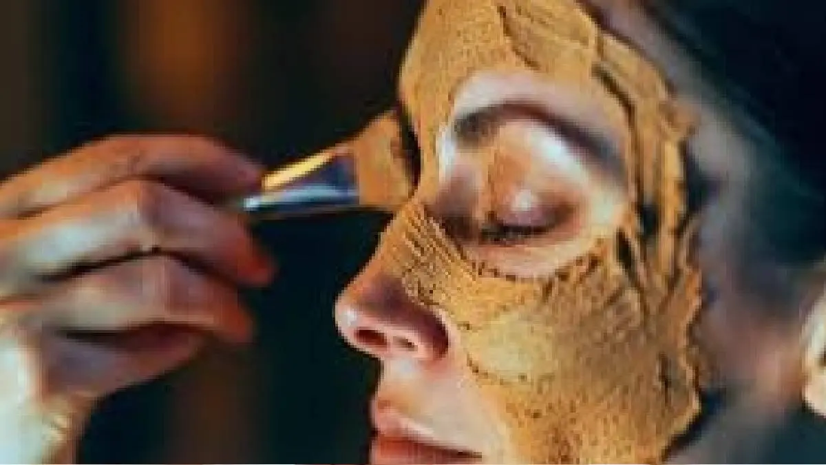 Can we apply sandalwood powder on face daily?