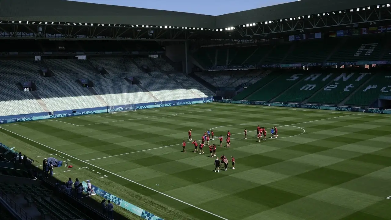 Scandal in the Air: NZ Olympic Soccer Team Outraged as Canadian Drone Allegedly Spies on Training! Canada