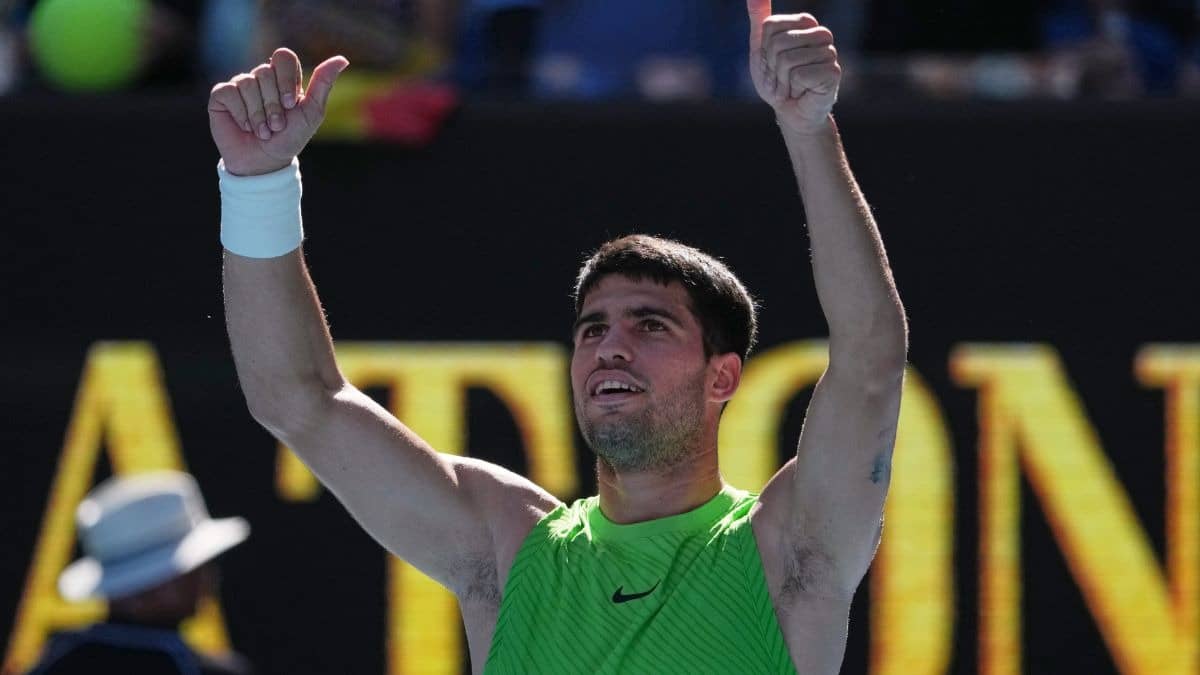 Carlos Alcaraz celebrates after defeating Yannick Hanfmann