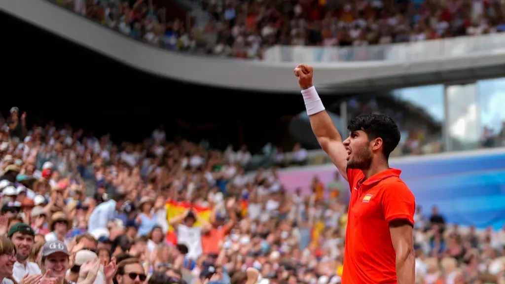 Carlos Alcaraz Through To Paris Olympics Semi Finals, Tokyo Gold Medalist Zverev Loses To Musetti Carlos Alcaraz celebrates reaching Paris Olympics semi finals