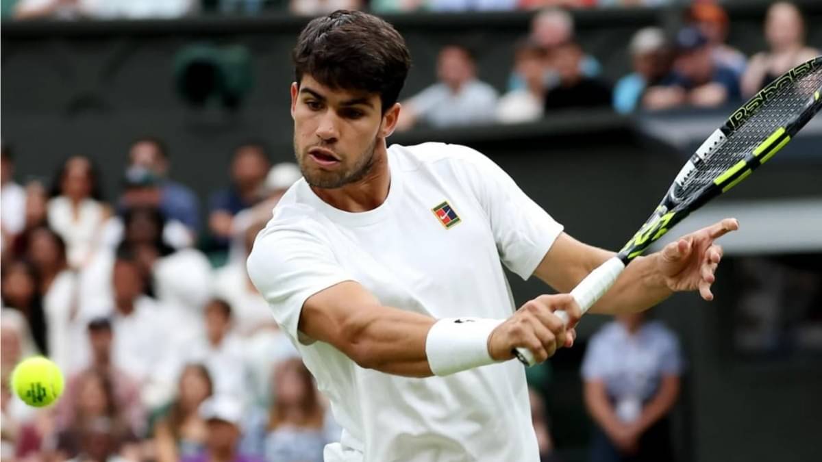 Carlos Alcaraz in action