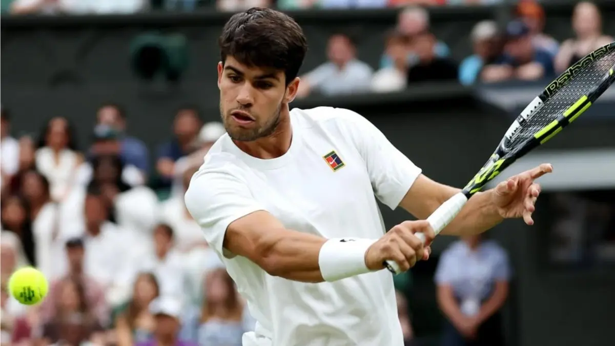 Carlos Alcaraz in action