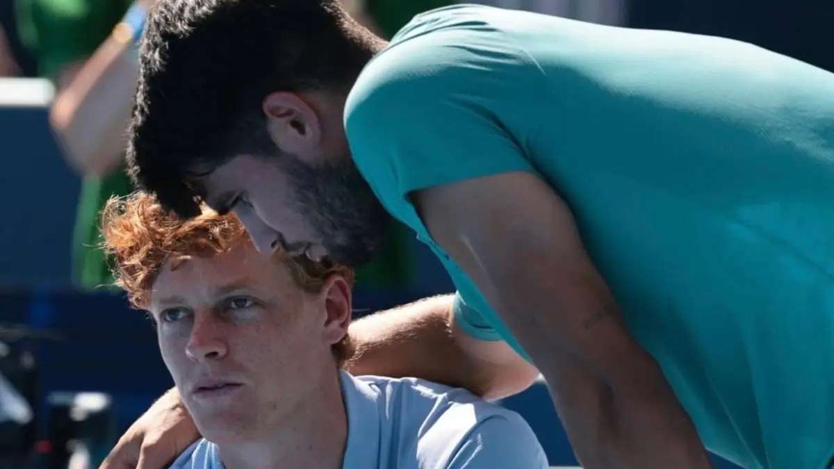 Carlos Alcaraz's 'So Sorry' After Jannik Sinner Retires Mid-Match in The Cincinnati Open Final is Heartwarming Carlos Alcaraz with Jannik Sinner