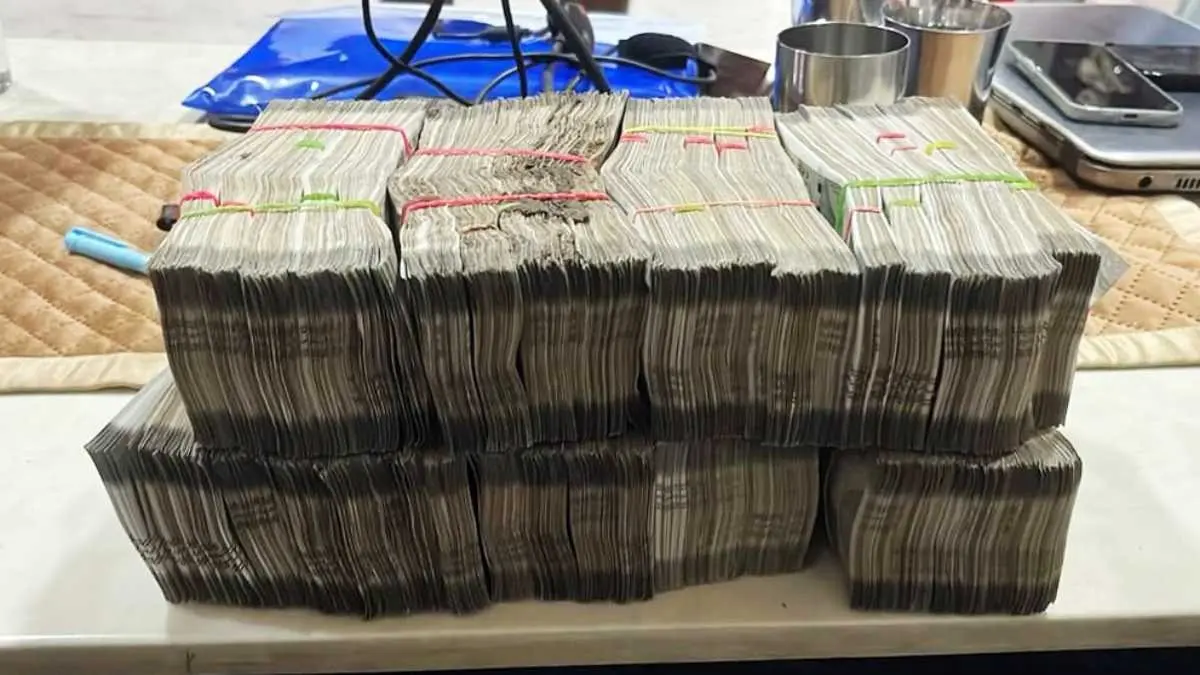 'Right Now, The Expected Amount Is Around 1+': Republic Expose Indicates Rs 1.5 Crore Bribery in Karnataka Excise Department 'Right Now, The Expected Amount Is Around 1+': Republic Exposé Indicates Rs 1.5 Crore Bribery in Karnataka Excise Department