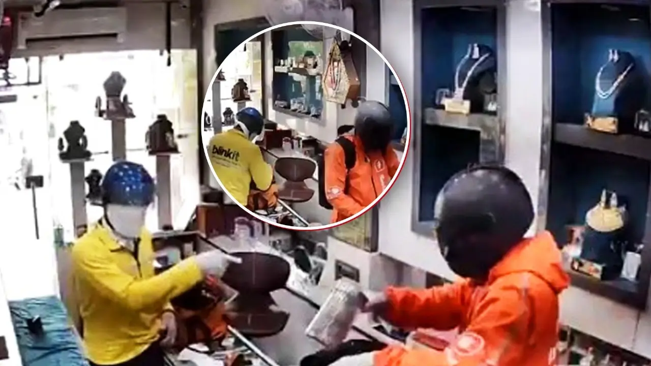 Caught on Cam: Fake Delivery Agents Rob Ghaziabad Jeweller at Gunpoint, Slap Him Before Escape