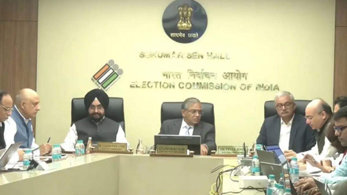 CEC Gyanesh Kumar (middle) with ECs Sukhbir Sandhu and Vivek Joshi