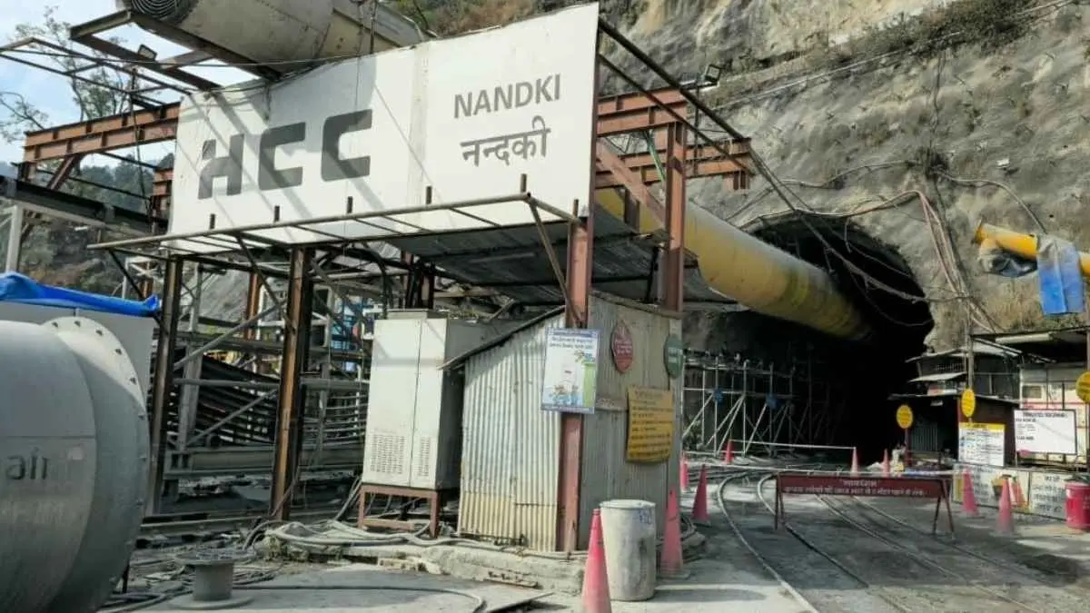 Chamoli Tunnel Loco Train Collision: CM Dhami Assures Full Medical Support For 70 Injured Workers