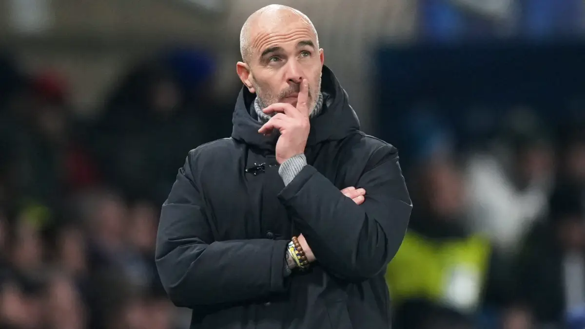 Chelsea's head coach Enzo Maresca reacts during a UEFA Champions League game