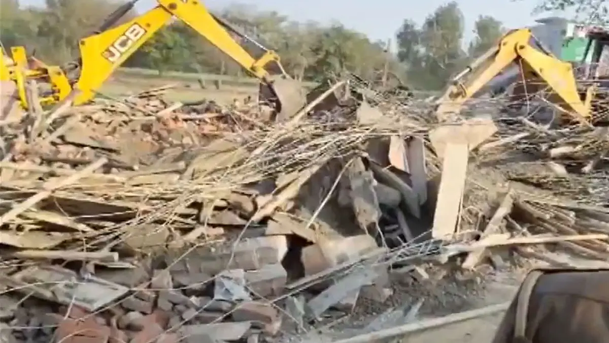 Child Killed, 6 Injured As Under-Construction House Collapses In UP's Firozabad Child Killed, 6 Injured As Under-Construction House Collapses In UP's Firozabad