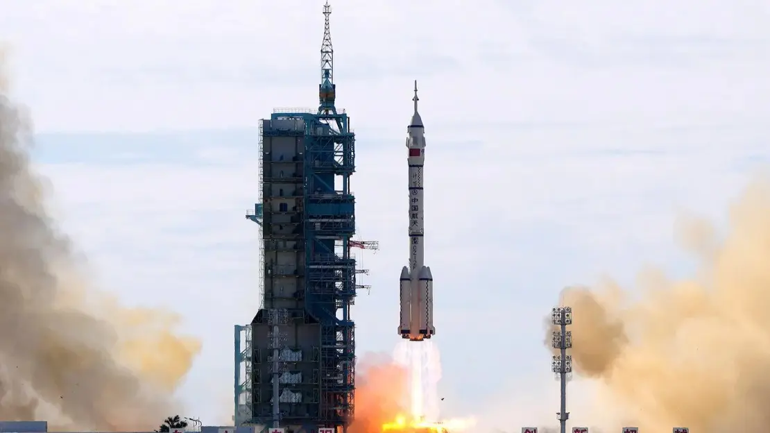 China Launches 18 Satellites in Bid to Compete with SpaceX’s Starlink China Launches 18 Satellites in Bid to Compete with SpaceX’s Starlink