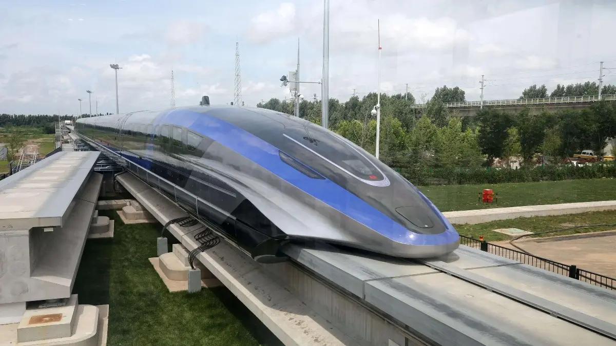 China's New CR450 Bullet Train Shatters Speed Records in Trial Runs