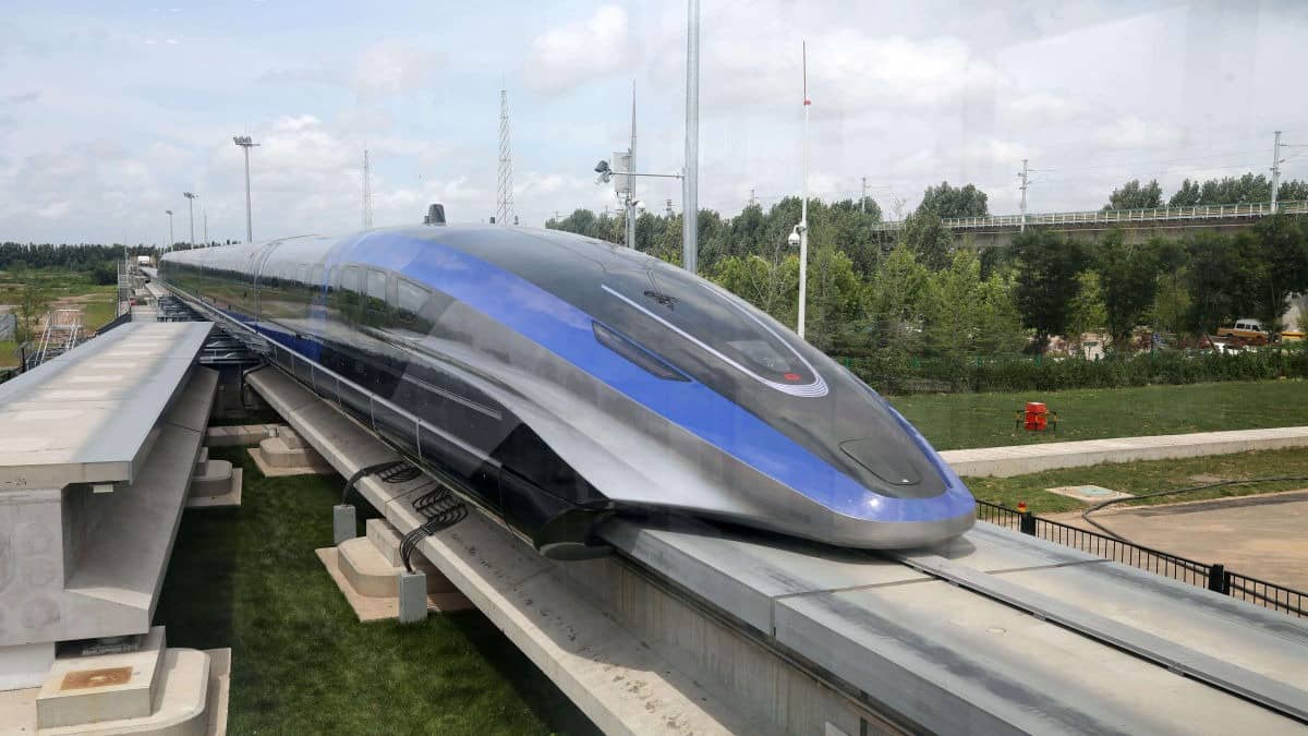 China Tests World’s Fastest Maglev Train, Capable of Reaching Speeds of Up to 700 kmph in 2 Seconds