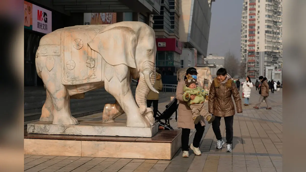 China’s Population Falls Again As Births Drop 17% A Decade After The 1-Child Policy Ended China’s Population Falls Again As Births Drop 17% A Decade After The 1-Child Policy Ended