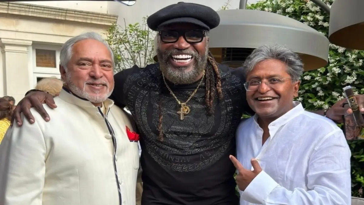 Chris Gayle Catches up With EX-RCB Owner Vijay Mallya, Lalit Modi in London; Pictures Go Viral Chris Gayle with Vijay Mallya and Lalit Modi