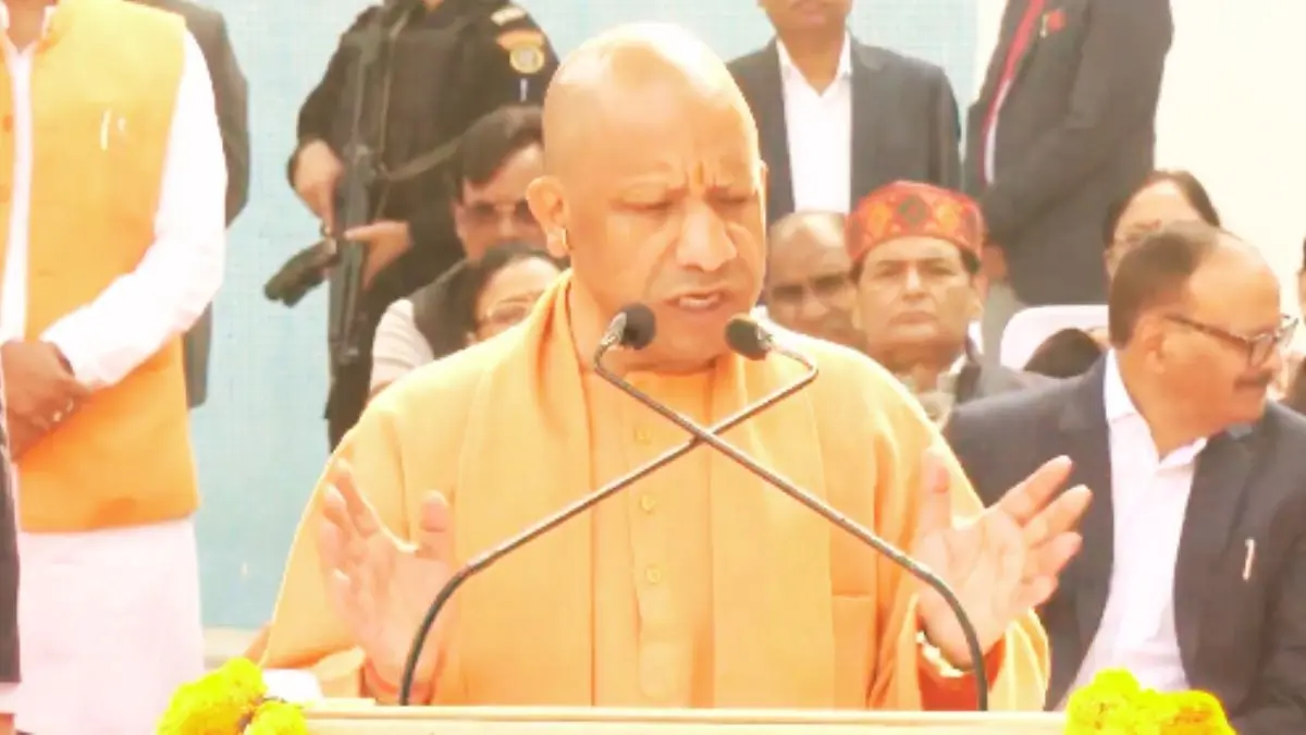 'J-K पंडित नेहरू के हाथों में था, उन्होंने उसे इतना विवादित कर दिया कि उग्रवाद-अलगाववाद...देश आभारी है PM मोदी का', CM योगी की दहाड़ CM Yogi