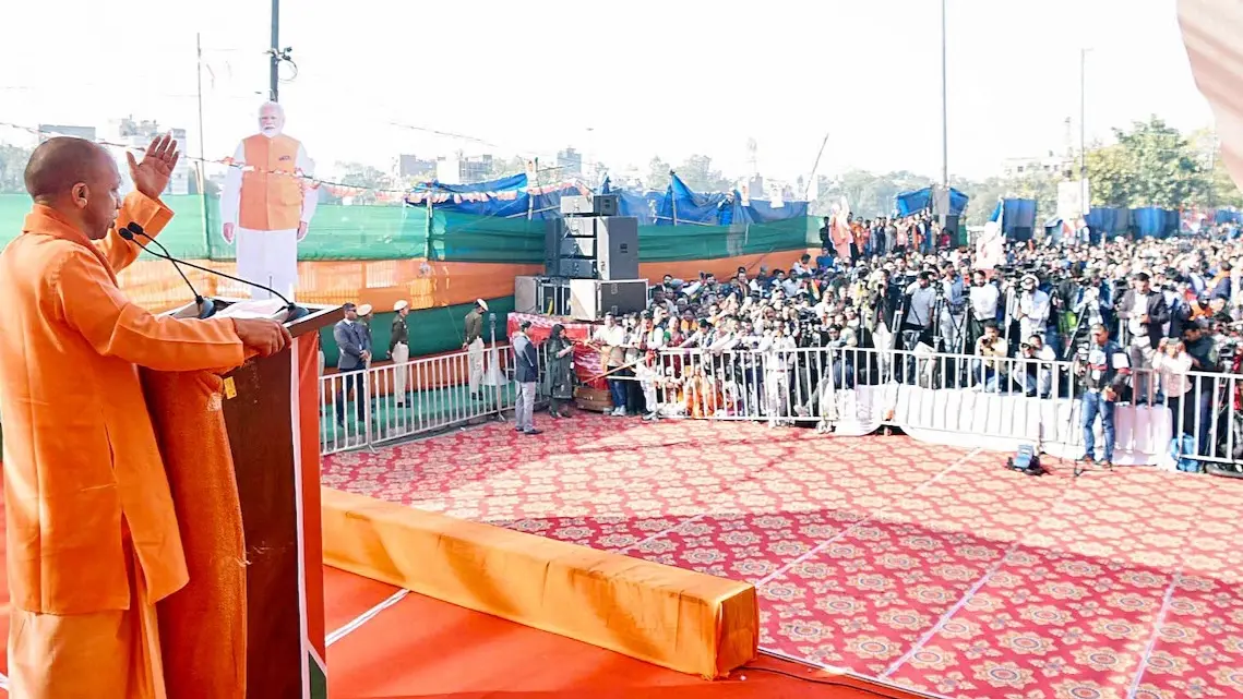 Sewer-Like Smell Coming From Yamuna, Says CM Yogi In Delhi Rally CM Yogi, Yogi Adityanath