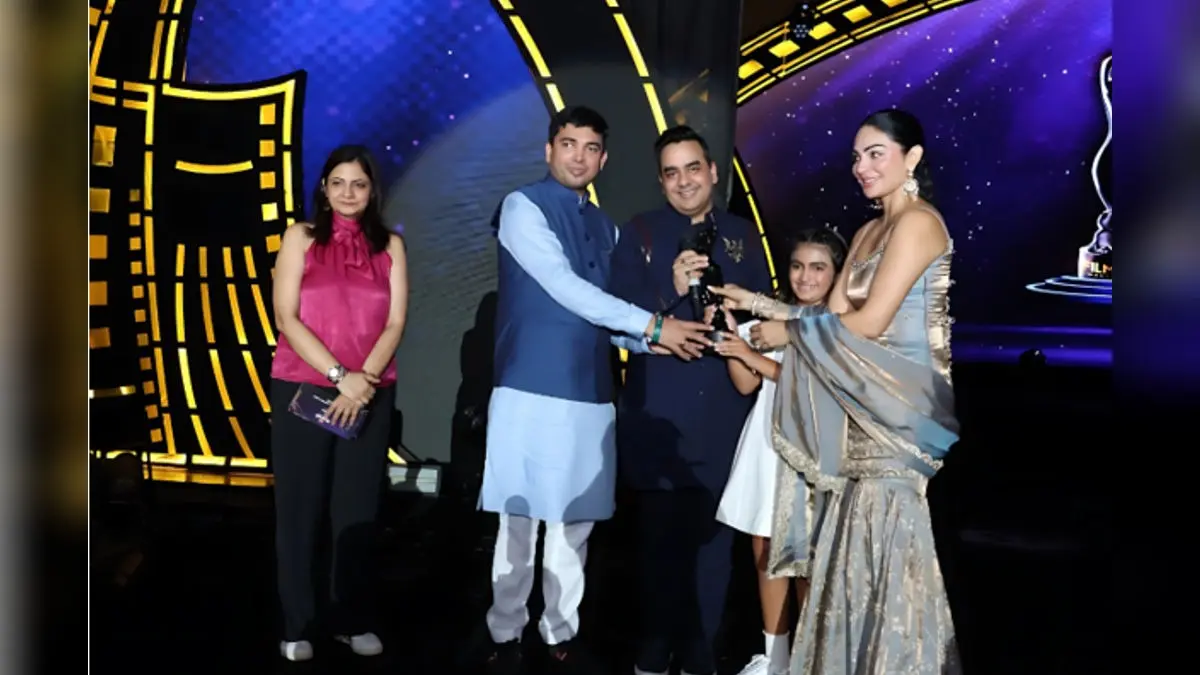 CMD Upendrra Rai Graces Filmfare Awards Punjabi 2025 – A Night of Glamour and Glory in Mohali CMD Upendrra Rai Graces Filmfare Awards Punjabi 2025 – A Night of Glamour and Glory in Mohali