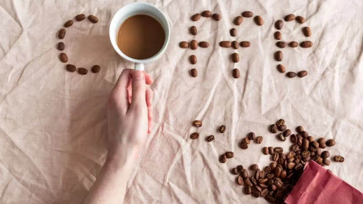 Coffee Per Day: कॉफी आपको एनर्जेटिक बना रही या धीरे-धीरे पहुंचा रही नुकसान? जानिए सही मात्रा और इसे पीने का सही वक्त coffee benefits