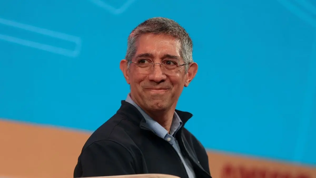 Threat To Large IT Firms 'Overblown', Cognizant's AI Chief Says Amid Anthropic-Driven Disruption Cognizant’s AI Chief Babak Hodjat dismisses fears of AI replacing IT firms as "overblown."