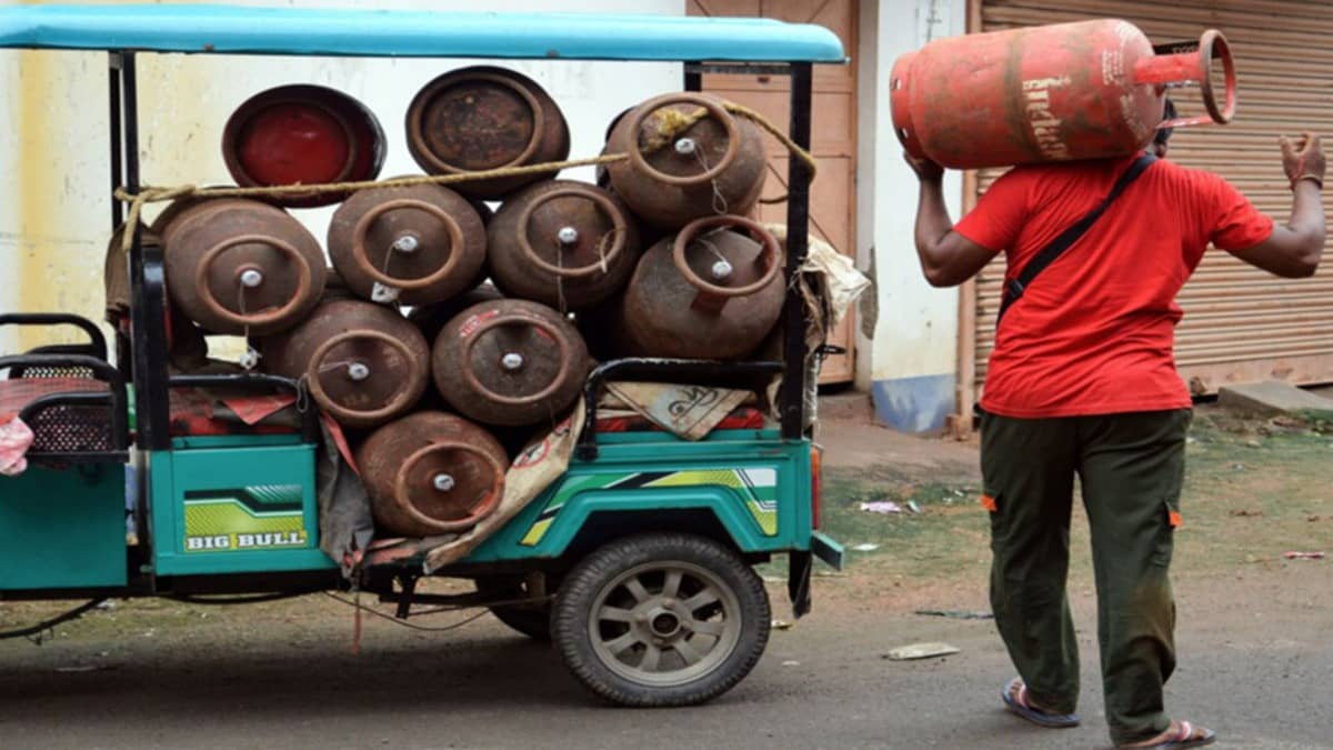 Commercial LPG Cylinder Costlier by Rs 111 From January 1, Domestic Prices Unchanged