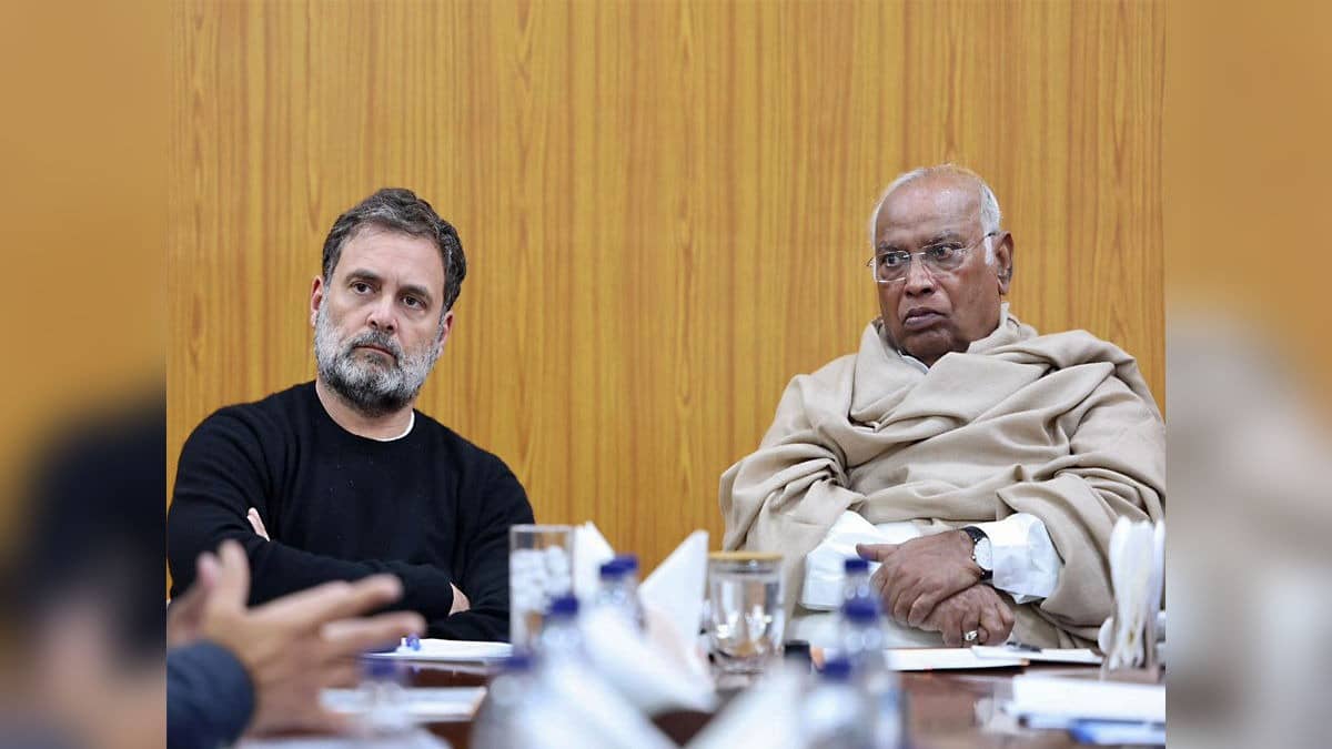 Congress Ditches Alliances For West Bengal Elections, To Fight Solo On All 294 Seats