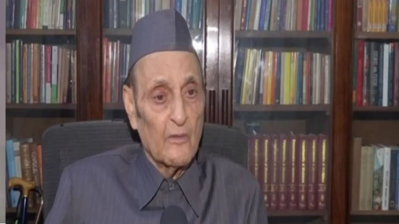 जम्मू कश्मीर को जल्द से जल्द राज्य का दर्जा मिले, मौजूदा स्थिति स्वीकार्य नहीं: कर्ण सिंह Congress Leader Karan Singh