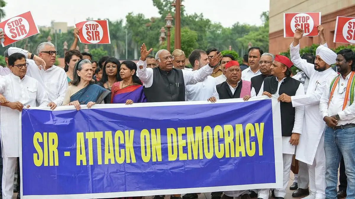 Congress MPs Move Adjournment Motion In Parliament Seeking Urgent Debate On ‘Unplanned And One-Sided’ SIR, Blames EC For ‘Vote Chori’