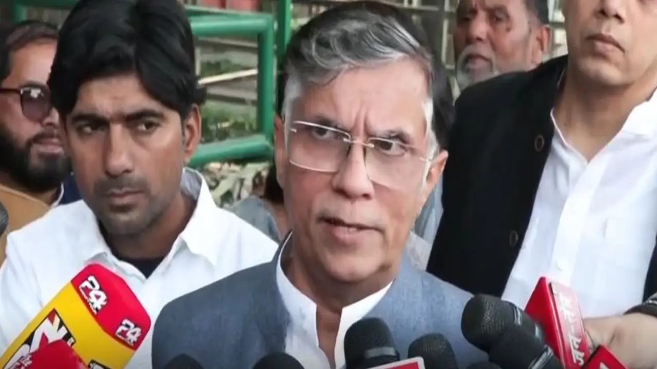 Congress' Sour Note in Bihar Performance, Calls it 'EC vs People of Bihar'