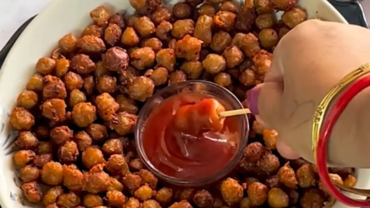 बिना तेल ऐसे बनाएं क्रिस्पी सोया चंक, 10 मिनट में तैयार हेल्दी इवनिंग स्नैक; जानें आसान रेसिपी Crispy Soya Chunks