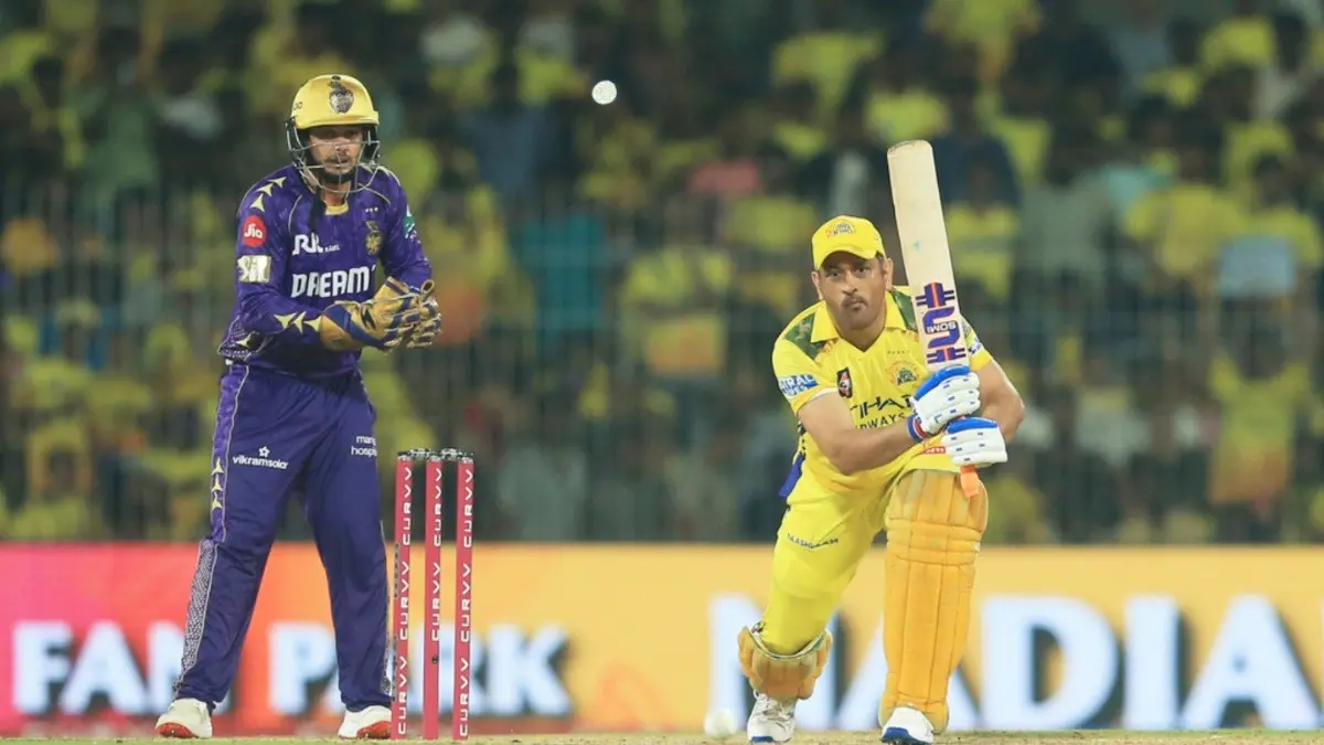 Kolkata knight riders thrashed Chennai super kings as ms dhoni could not change fortune csk vs kkr