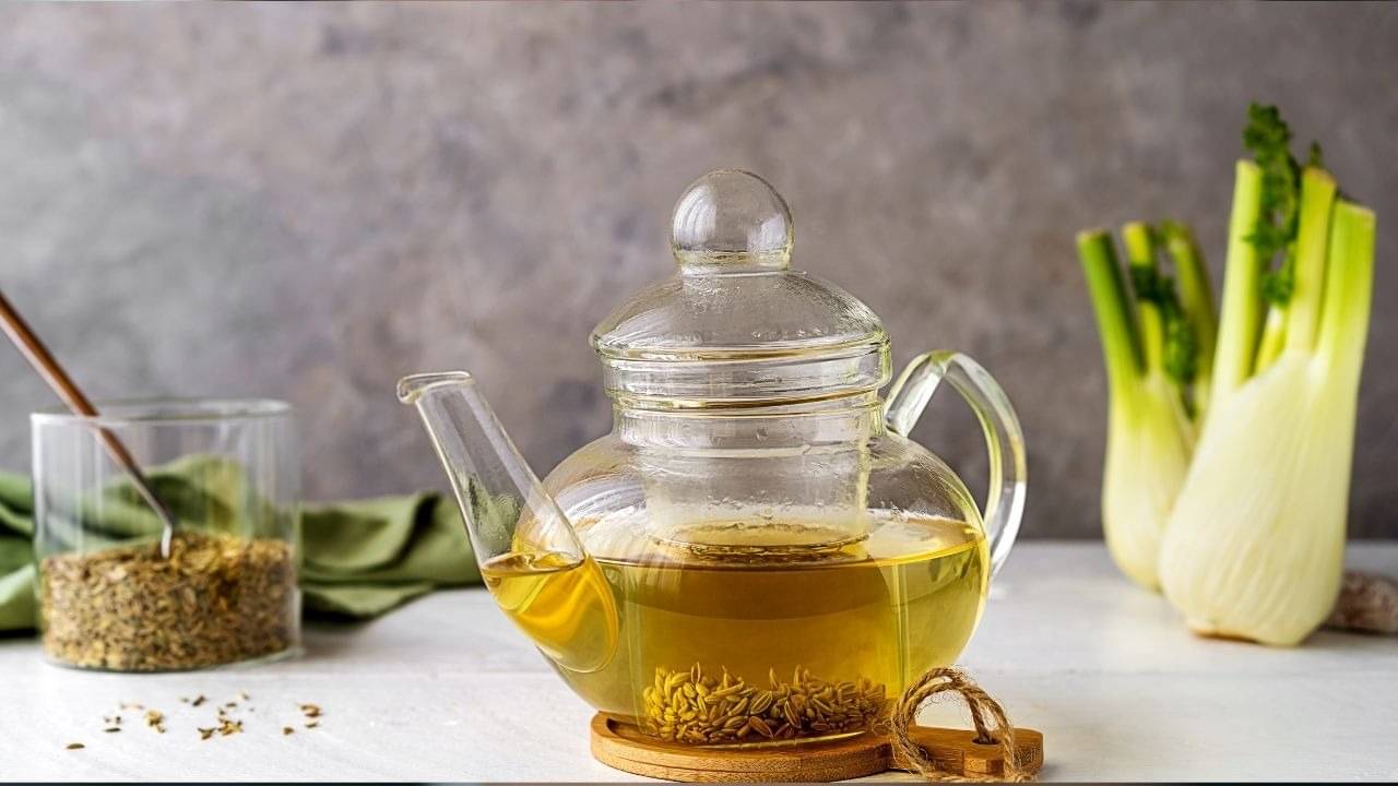 Curry leaves fennel seeds water
