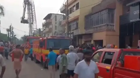 Fire Engulfs Hospital in Odisha's Cuttack, Rescue Operation Underway Fire at Radha Raman hospital in Cuttack