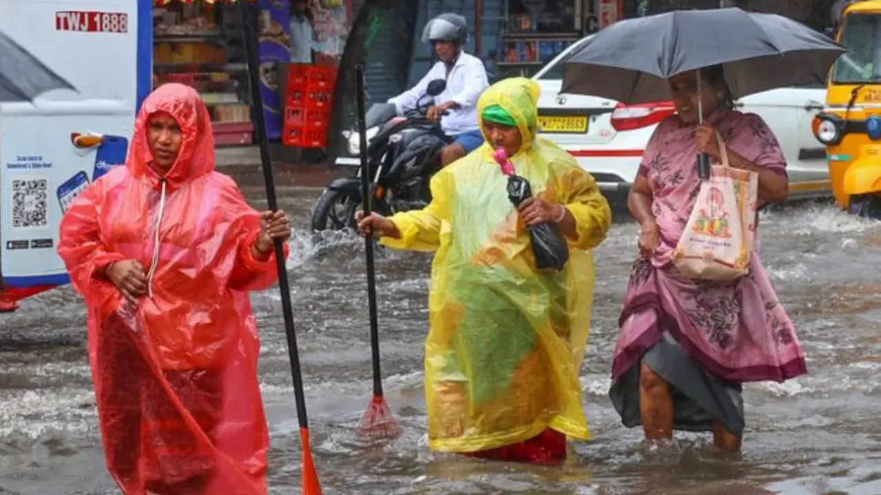 Tamil Nadu, Andhra Pradesh to Receive Heavy Rain Today, Tomorrow: IMD Cyclone Fengal