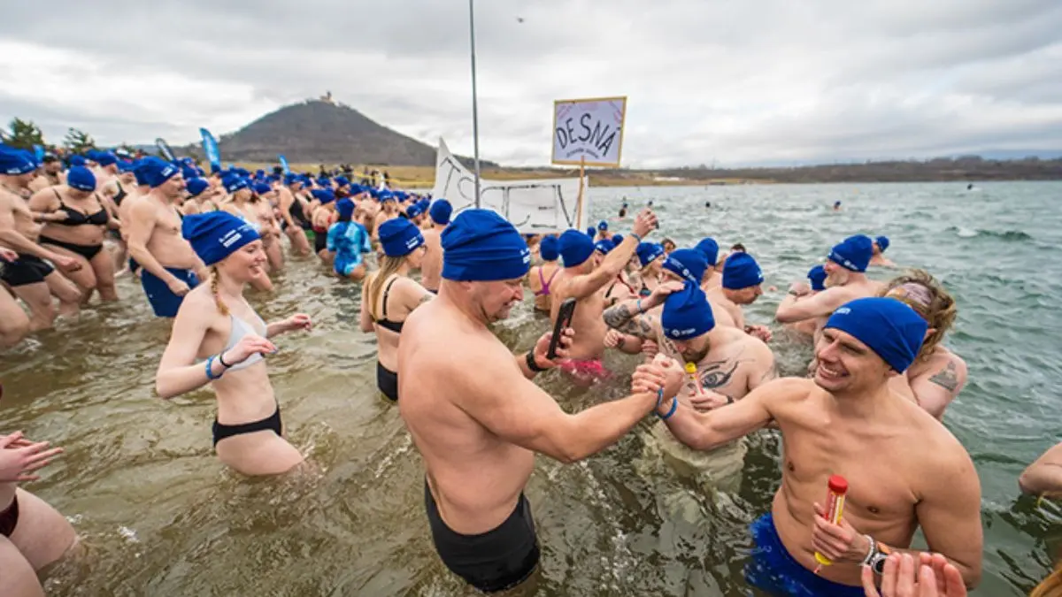 Czech Republic Breaks World Record with Mass Cold Water Dip