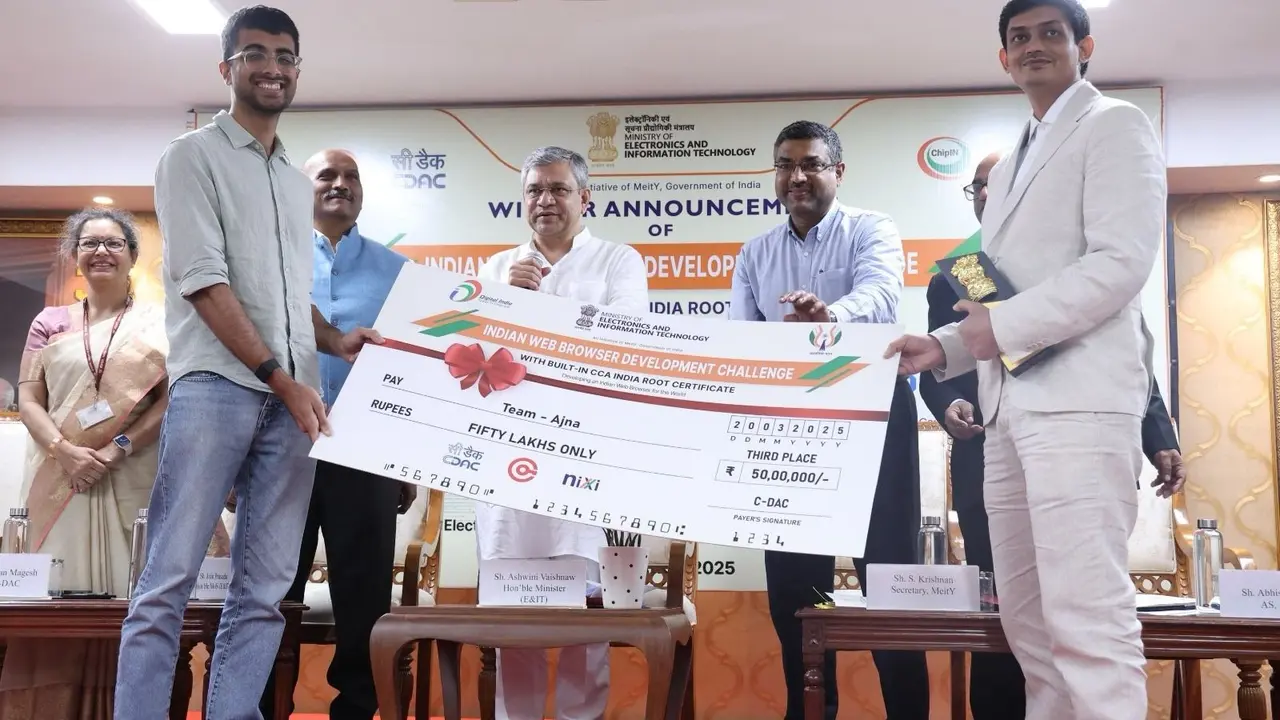 डिजिटल वर्ल्ड में भारत की नई पहचान, क्रोम-फायरफॉक्स को टक्कर देने आया Ajna, सरकार ने किया सम्मानित डिजिटल वर्ल्ड में भारत की नई पहचान