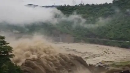 Dramatic Video Captures Malana Dam Burst on Parvati River in Himachal Pradesh Dam burst in Himachal