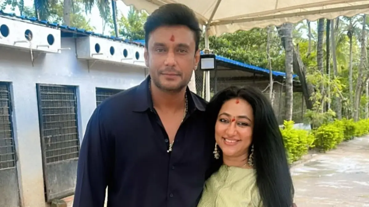 Darshan with his wife Vijayalakshmi
