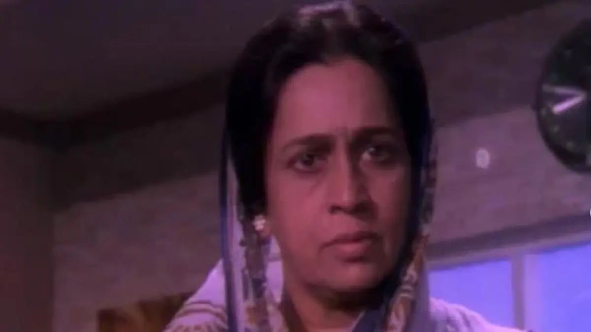 ‘महाभारत’ के श्रीकृष्ण नितीश भारद्वाज की ऑनस्क्रीन मां का निधन, दया डोंगरे ने आमिर-जूही संग भी किया था काम Daya Dongre Death