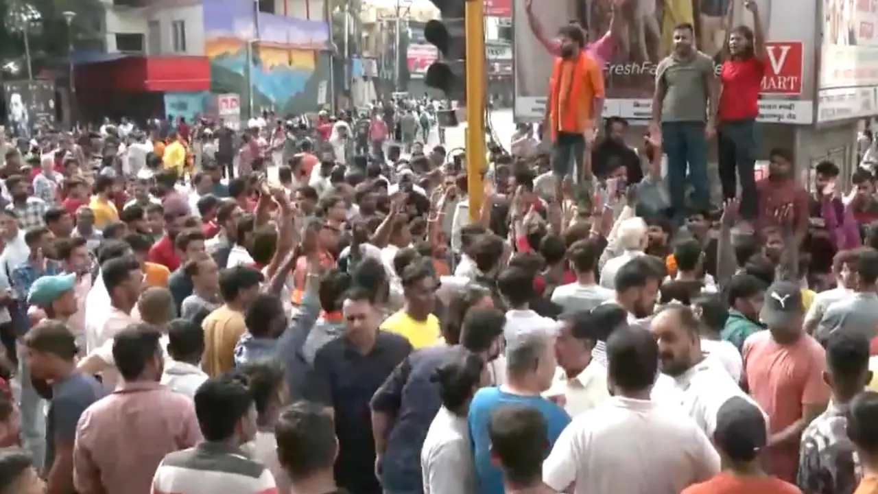 Dehradun Tense As Bajrang Dal Holds Protest Against Cops After Interfaith Couple Meet At Station Dehradun